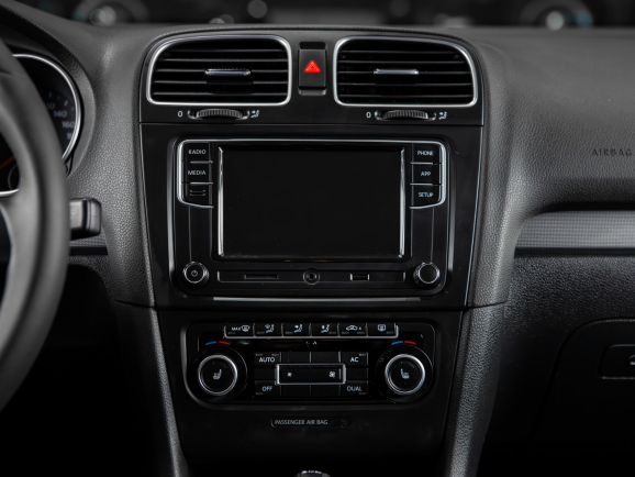 Volkswagen Golf, Робот, 2012 фото 12