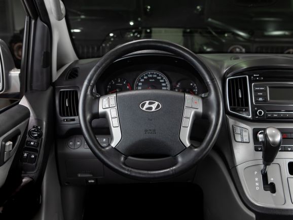 Hyundai H-1, АТ, 2015 фото 8