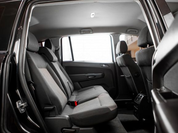 Opel Zafira, Робот, 2012 фото 8