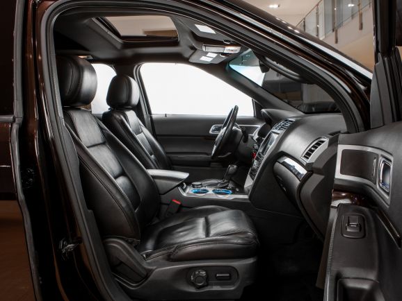 Ford Explorer, АТ, 2012 фото 1