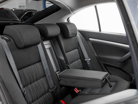 Skoda Octavia, Робот, 2010 фото 15