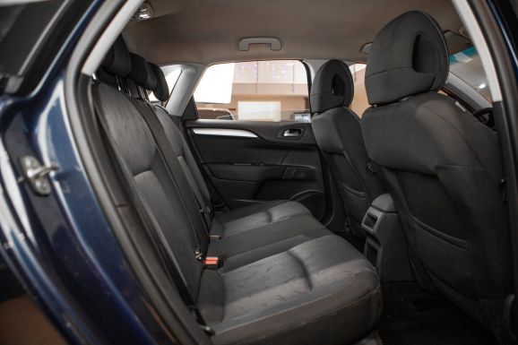 Citroen C4, АТ, 2012 фото 8