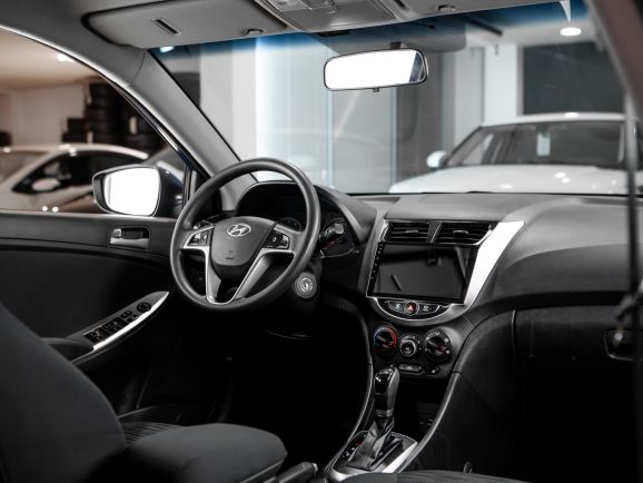 Hyundai Solaris, АТ, 2015 фото 7