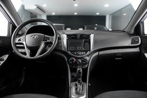 Hyundai Solaris, АТ, 2015 фото 10