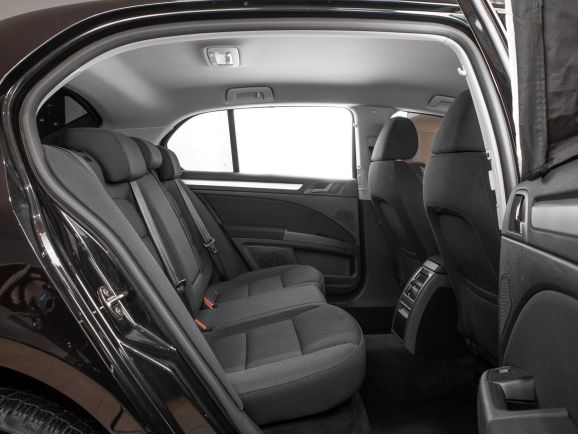 Skoda Superb, Робот, 2014 фото 8