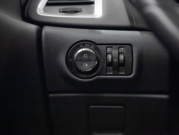 Opel Astra, АТ, 2012 фото 9