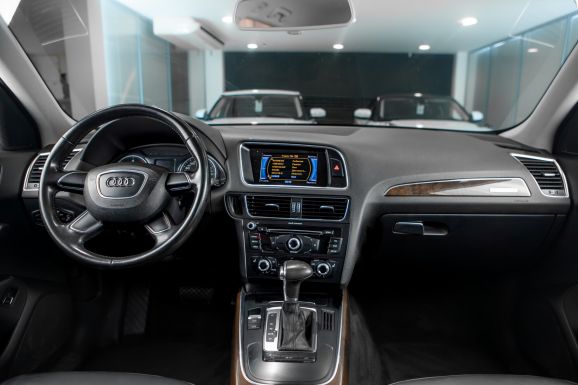 Audi Q5, Робот, 2012 фото 8