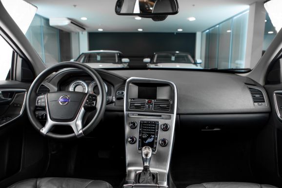 Volvo XC60, АТ, 2012 фото 8