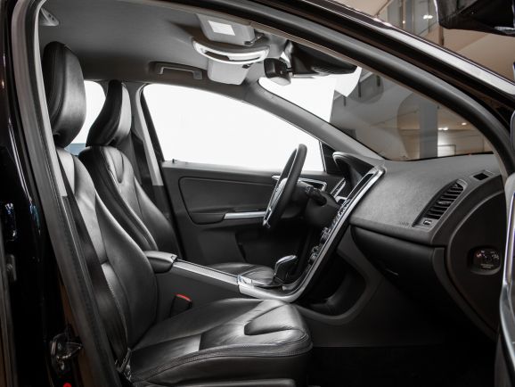 Volvo XC60, АТ, 2012 фото 13