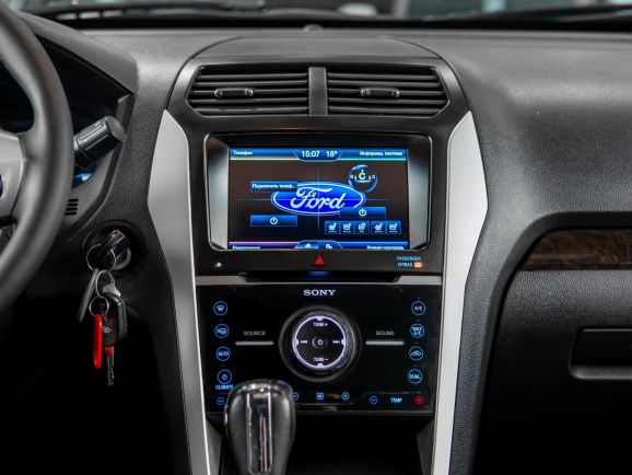 Ford Explorer, АТ, 2013 фото 18