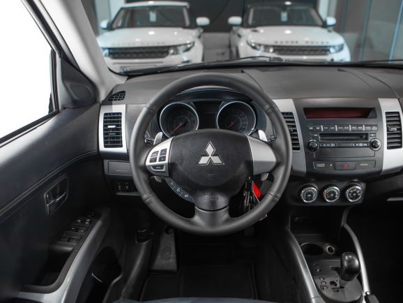 Mitsubishi Outlander, Вариатор, 2011 фото 8