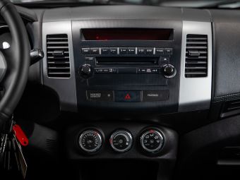 Mitsubishi Outlander, CVT, 2011 фото 11