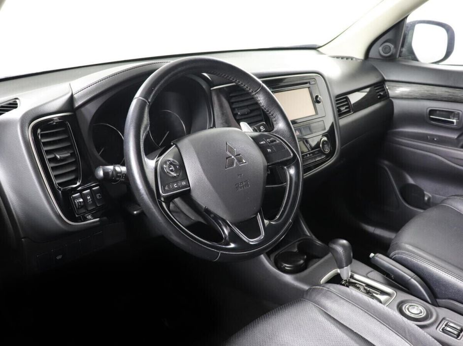Mitsubishi Outlander, 2.4 л, Вариатор, 2015 фото 7