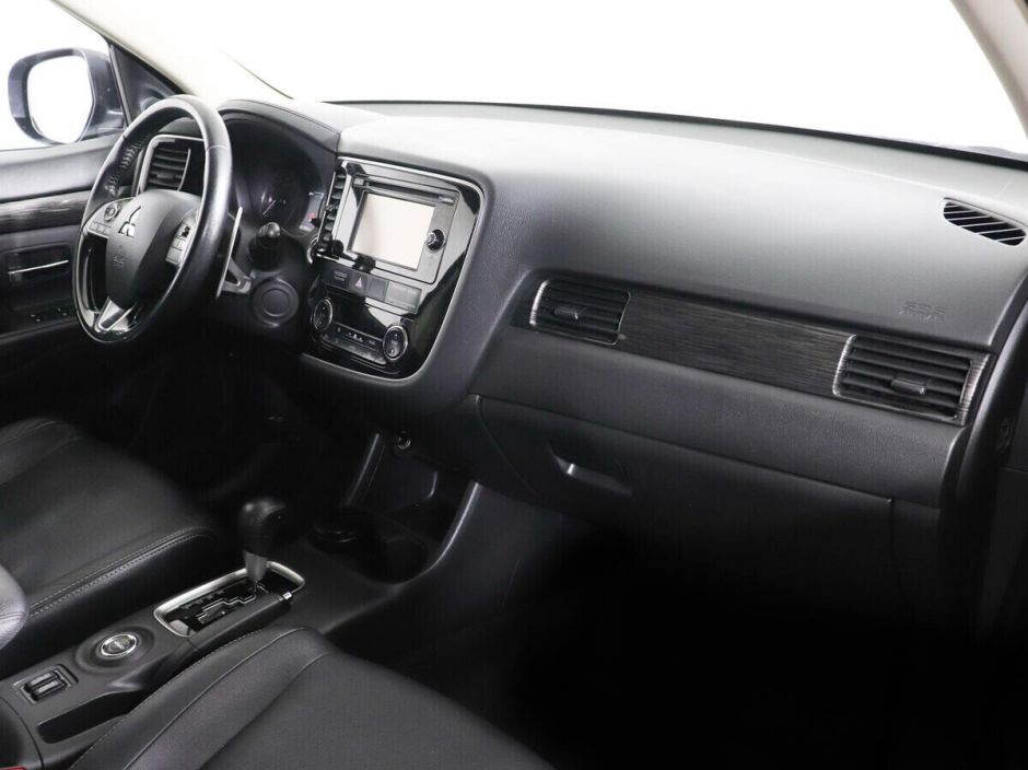 Mitsubishi Outlander, 2.4 л, Вариатор, 2015 фото 9