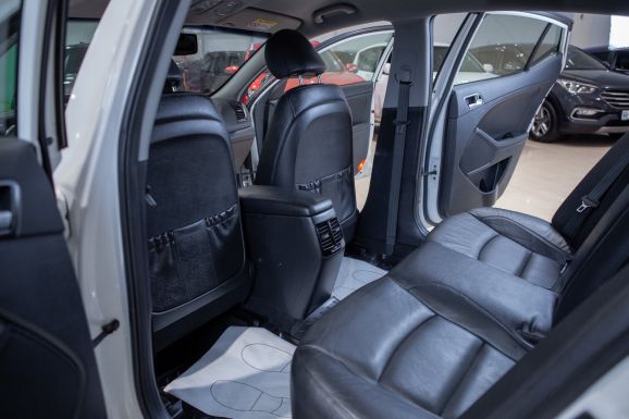 Kia Optima, АТ, 2015 фото 1