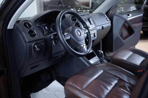 Volkswagen Tiguan, АТ, 2015 фото 7