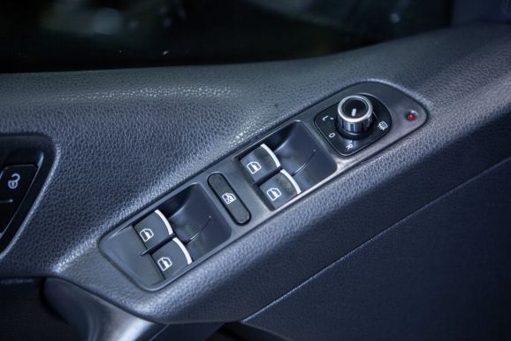 Volkswagen Tiguan, АТ, 2013 фото 2