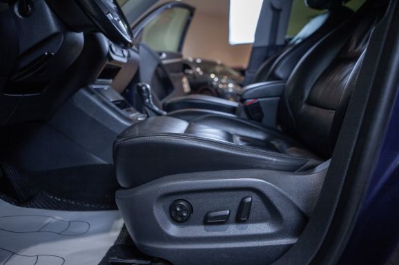 Volkswagen Tiguan, АТ, 2013 фото 1