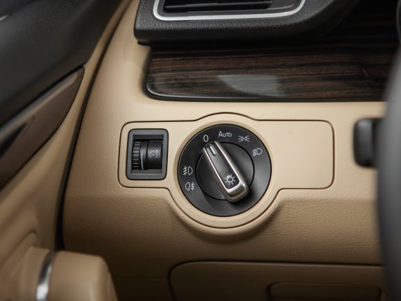 Volkswagen Passat CC, Робот, 2012 фото 13