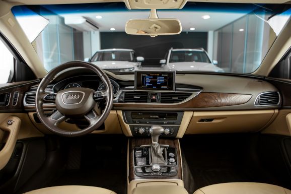 Audi A6, Вариатор, 2014 фото 13