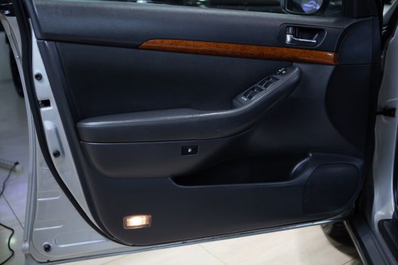 Toyota Avensis, АТ, 2008 фото 10