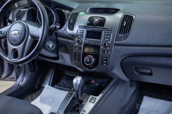 Kia Cerato, АТ, 2012 фото 14
