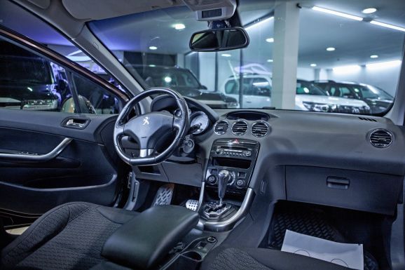 Peugeot 308, АТ, 2012 фото 7