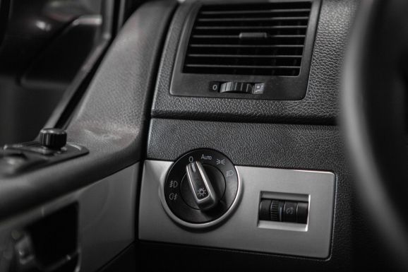 Volkswagen Multivan, Робот, 2012 фото 16