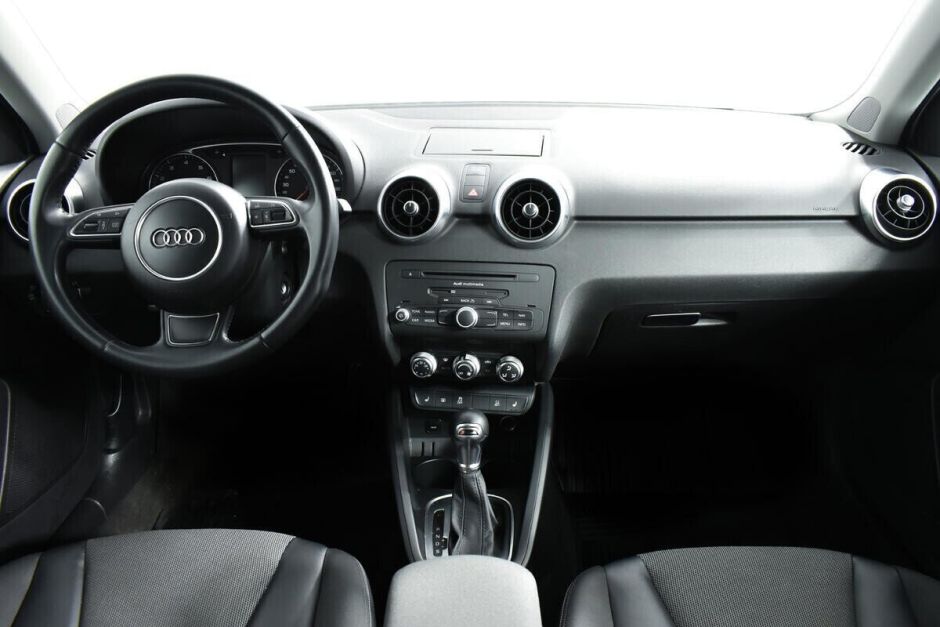 Audi A1, 1.4 л, Робот, 2014 фото 8