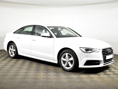 Audi A6, 1.8 л, РКПП, 2017 фото 4