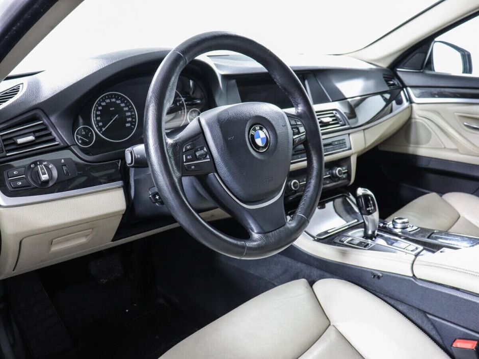 BMW 5 серии, 2.5 л, АТ, 2011 фото 7