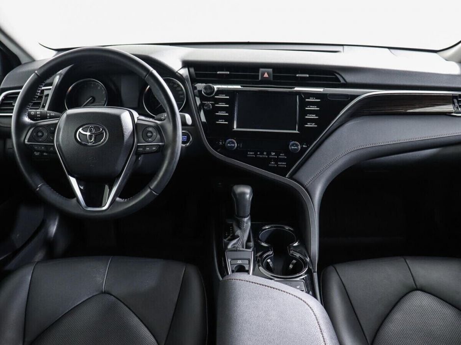 Toyota Camry, 2.0 л, Вариатор, 2020 фото 8