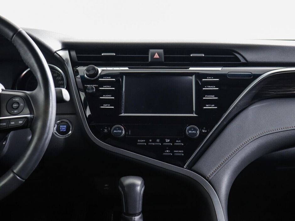 Toyota Camry, 2.0 л, Вариатор, 2020 фото 9