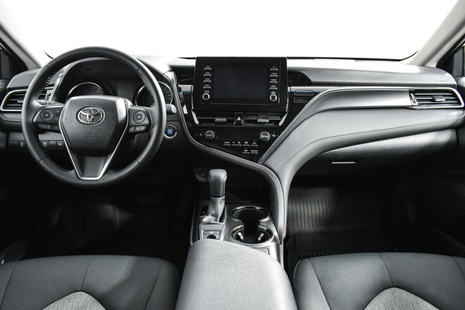 Toyota Camry, 2.0 л, Вариатор, 2021 фото 8