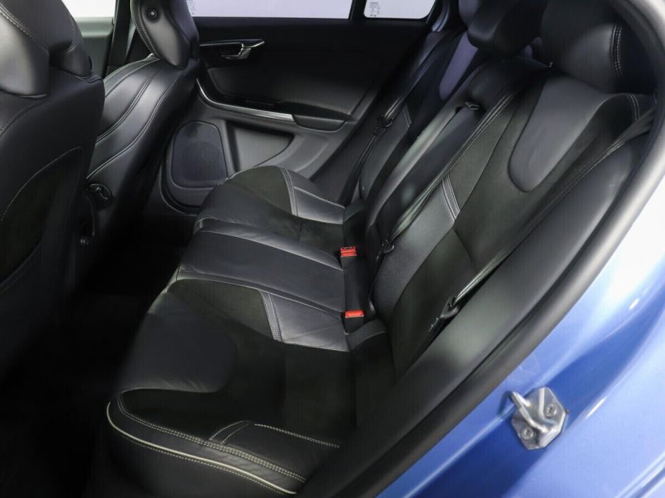 Volvo S60, 2.5 л, АТ, 2014 фото 1