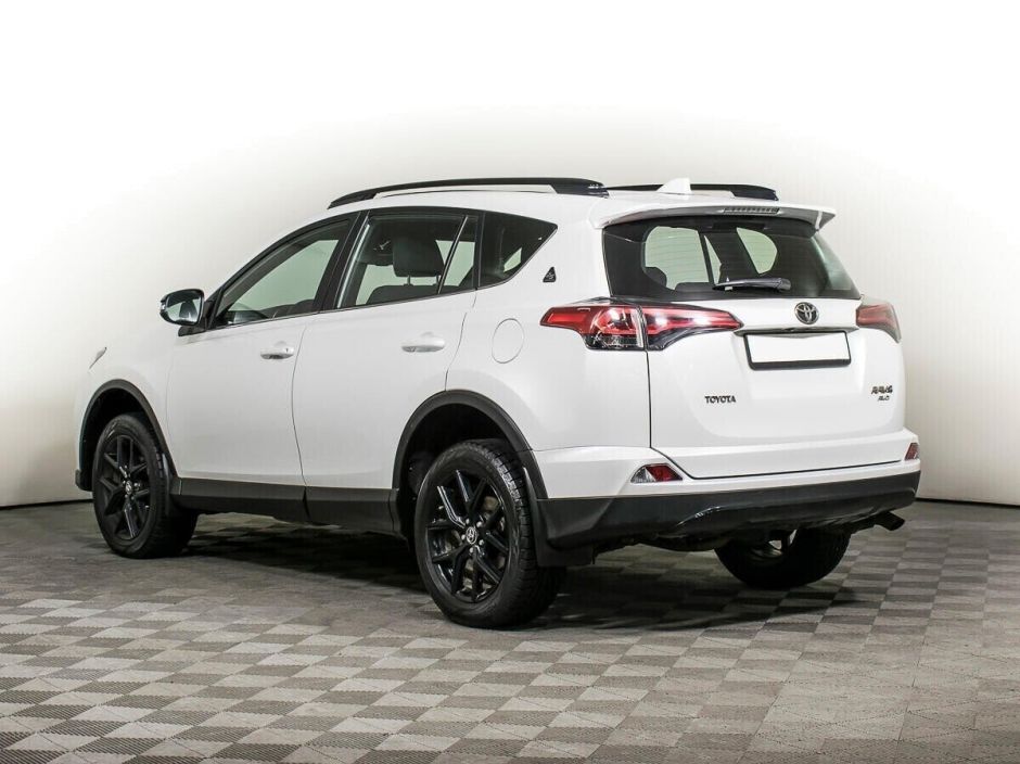 Toyota RAV4, 2.0 л, Вариатор, 2018 фото 6