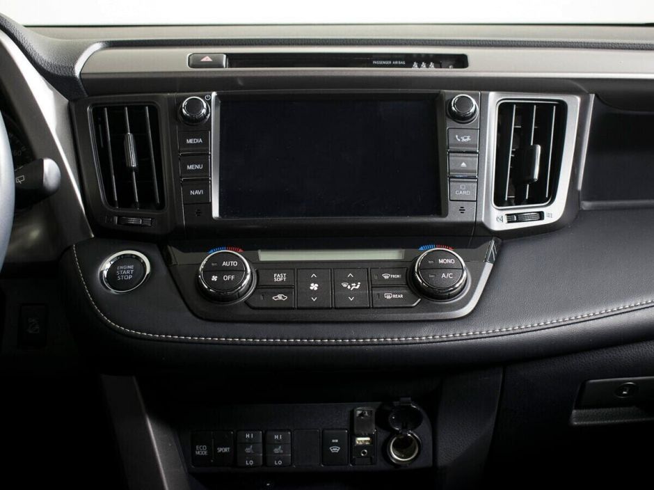 Toyota RAV4, 2.0 л, Вариатор, 2018 фото 2