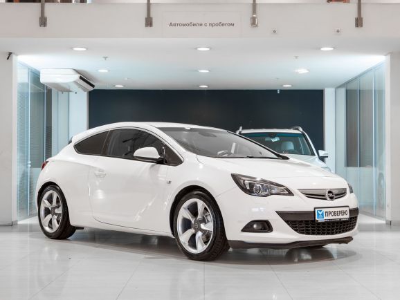 Opel Astra GTC, АТ, 2013 фото 5
