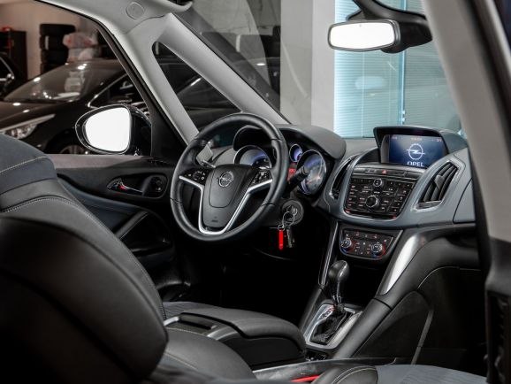 Opel Zafira, АТ, 2013 фото 7