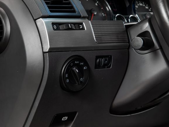 Volkswagen Touareg, АТ, 2008 фото 9