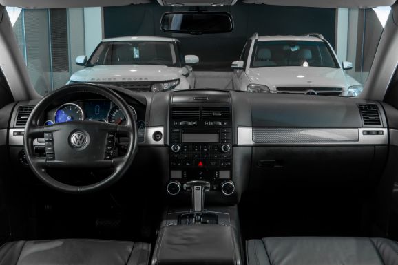 Volkswagen Touareg, АТ, 2008 фото 11