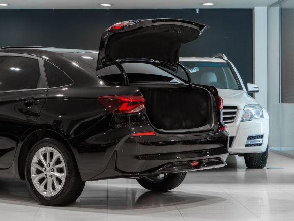 Chevrolet Monza, Робот, 2023 фото 1