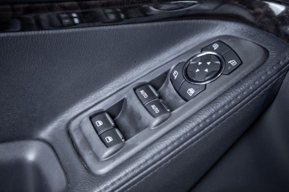 Ford Explorer, АТ, 2012 фото 13