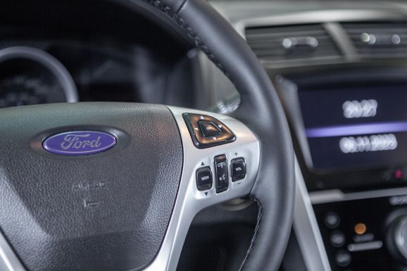 Ford Explorer, АТ, 2012 фото 17