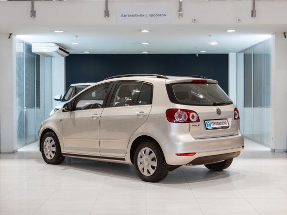 Volkswagen Golf Plus, Робот, 2012 фото 6