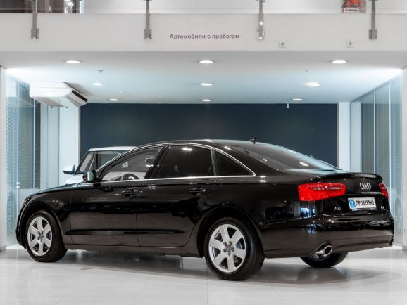 Audi A6, Робот, 2013 фото 6