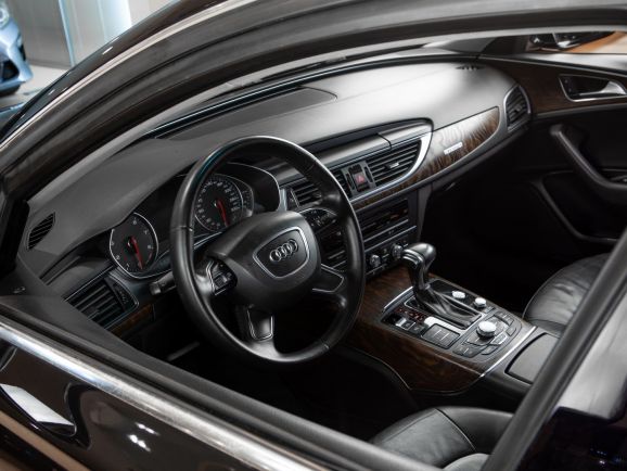 Audi A6, Робот, 2013 фото 13