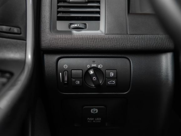 Volvo XC60, АТ, 2012 фото 10