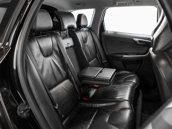 Volvo XC60, АТ, 2012 фото 2