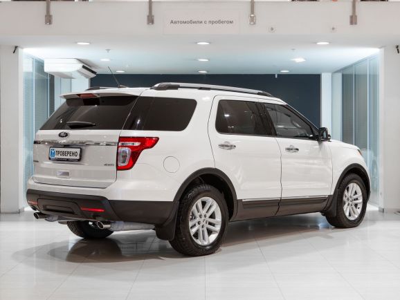 Ford Explorer, АТ, 2012 фото 4